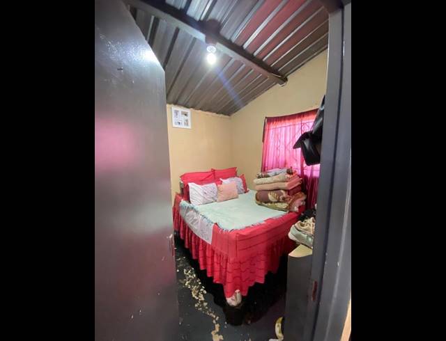 2 BEDROOM HOUSE FOR SALE IN BRAAMFISCHERVILLE